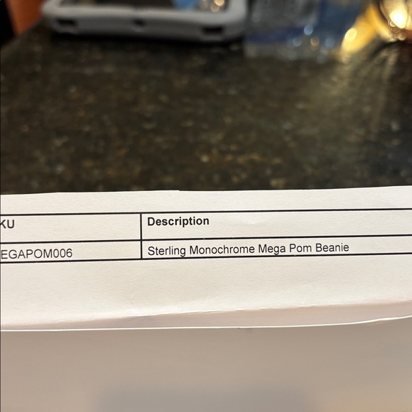 NWT Love Your Melon Sterling Monochrome Mega Pom Beanie Hat - Picture 9 of 9